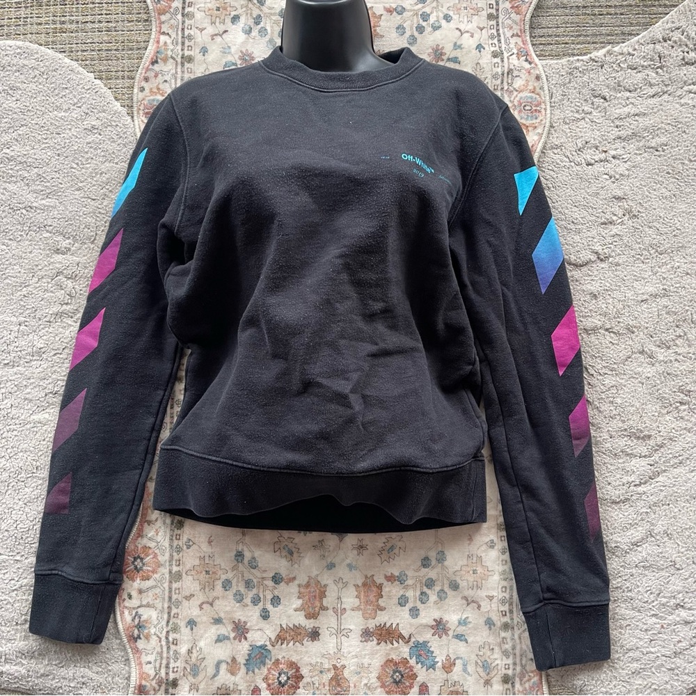Off-White Black 2019 Crewneck with Gradient Chevron Sleeves